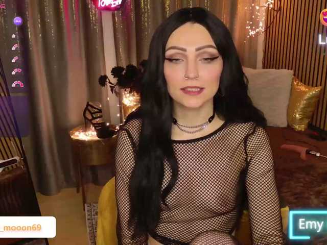 EmyMooon live cam on BongaCams