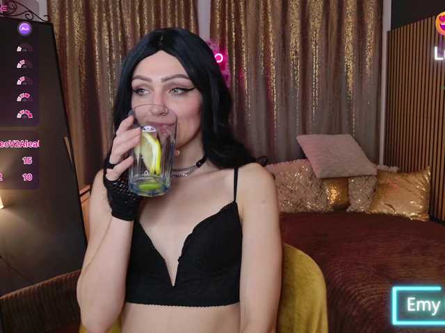 EmyMooon live cam on BongaCams