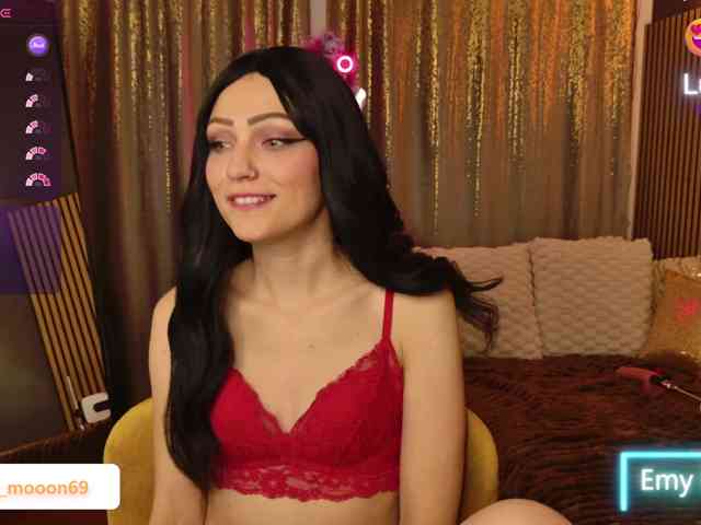 EmyMooon webcam