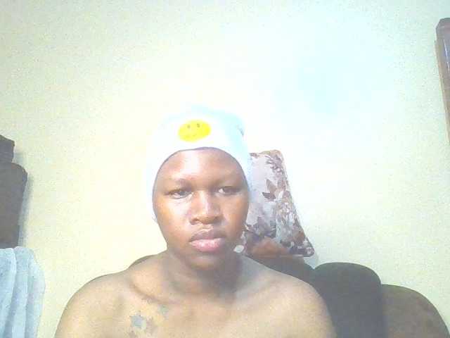 Hottiebony live cam