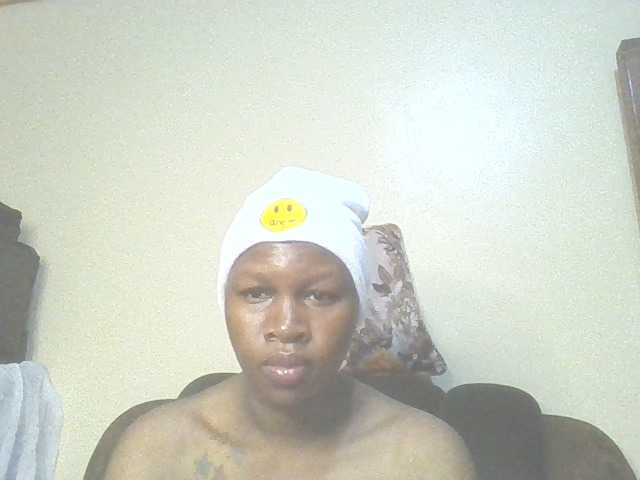 Hottiebony live cam