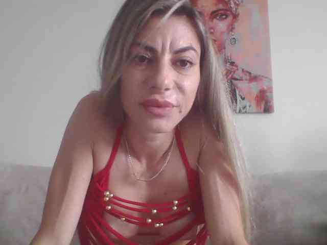 BellaLuxxxx