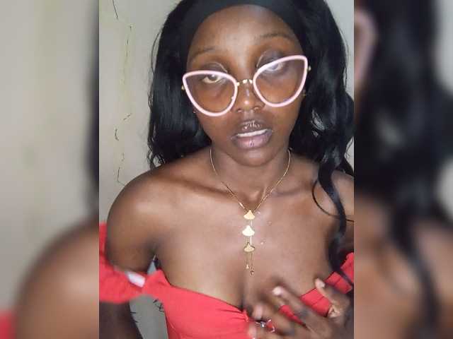 Amorbaby live cam on BongaCams