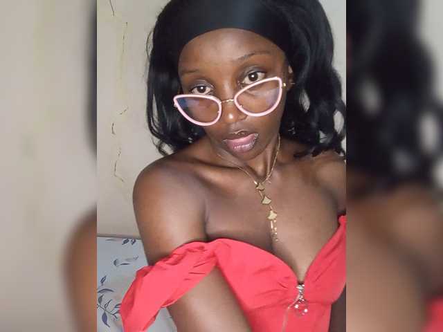 Amorbaby live cam on BongaCams