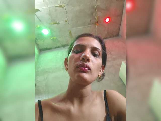 Kajal10 live cam on BongaCams