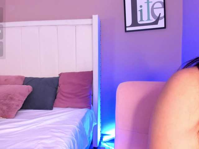 Alice-Leyton live cam on BongaCams