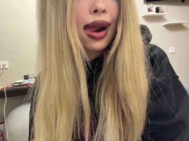miacusy live cam on BongaCams
