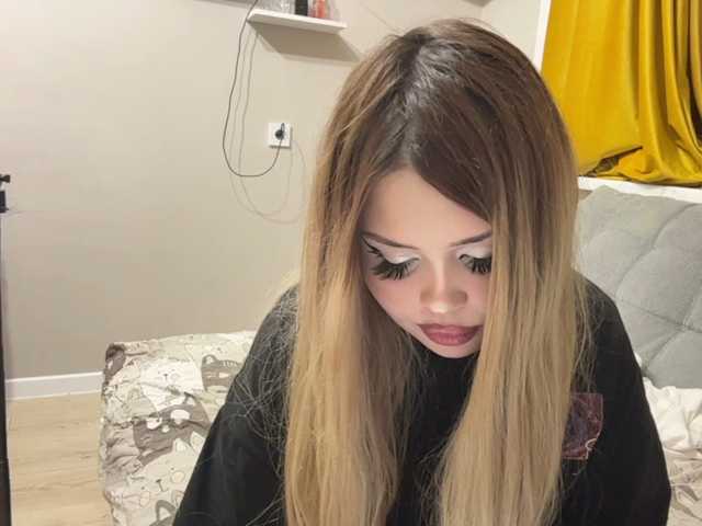 miacusy live cam preview
