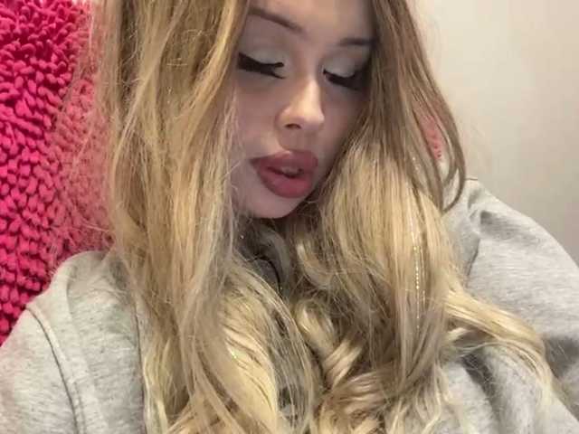 miacusy live cam on BongaCams