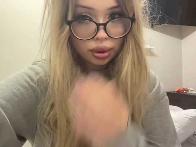 miacusy live cam on BongaCams