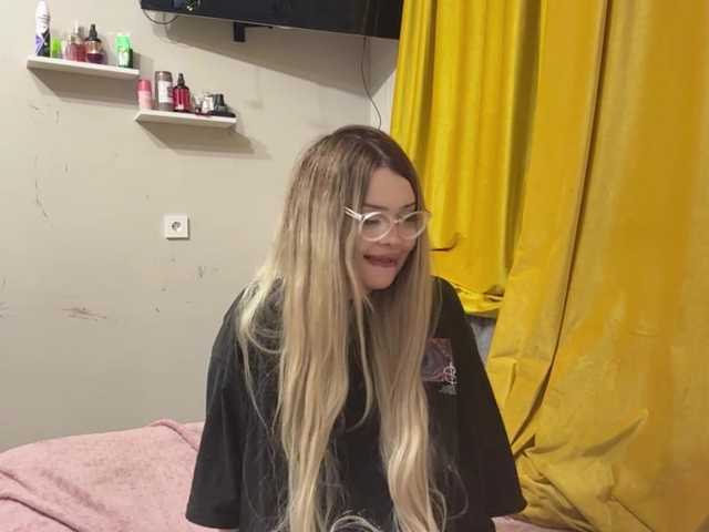 miacusy live cam on BongaCams