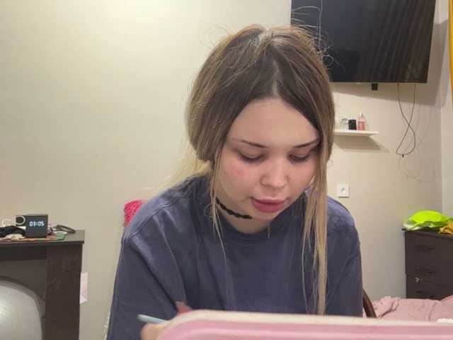 miacusy, en vivo ahora en BongaCams