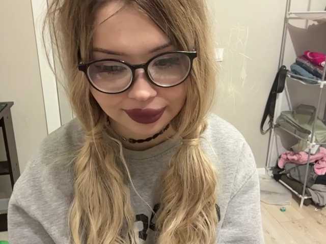 miacusy live cam on BongaCams
