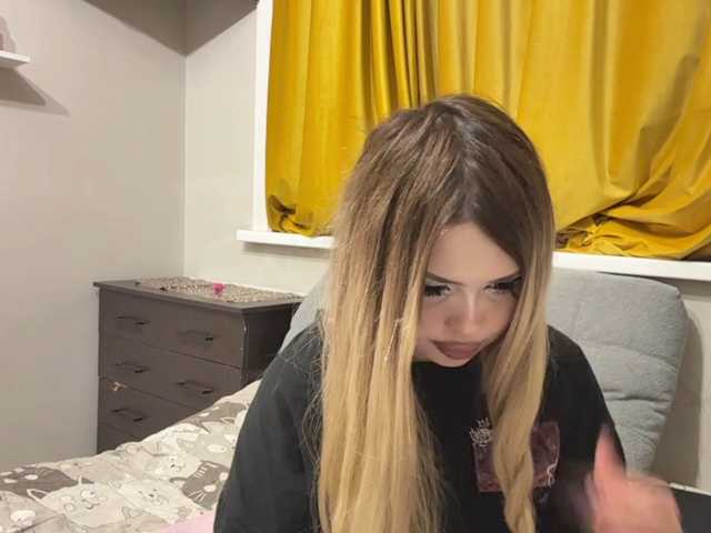miacusy, en vivo ahora en BongaCams