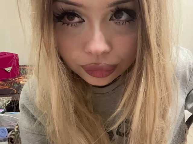 miacusy live cam on BongaCams