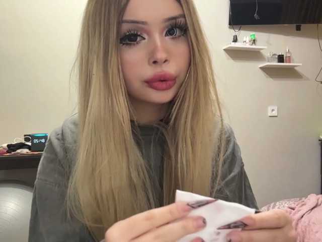 miacusy live cam on BongaCams
