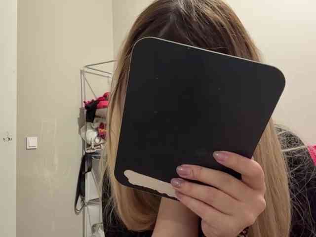 模特: miacusy