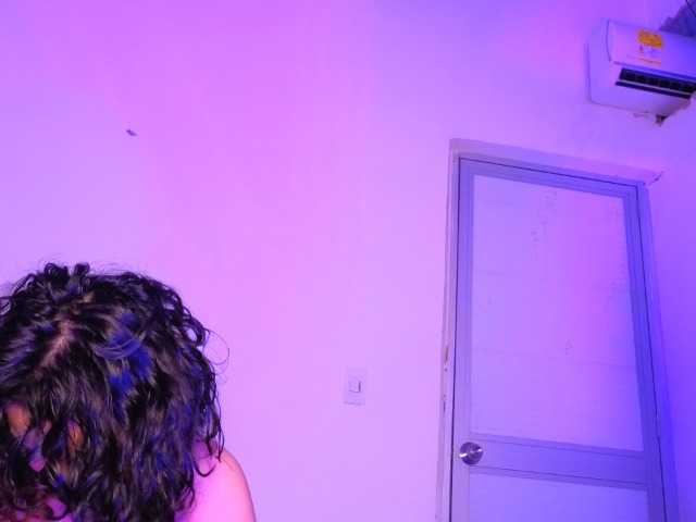 mai-duvan live cam on BongaCams