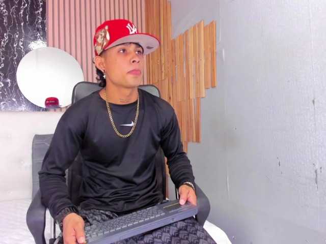 DamianLux, 22 y/o - Live Cam on BongaCams