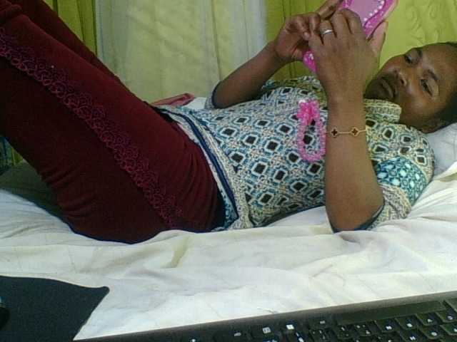 AZURAHRK live cam on BongaCams