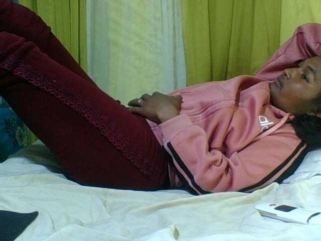 AZURAHRK live cam on BongaCams