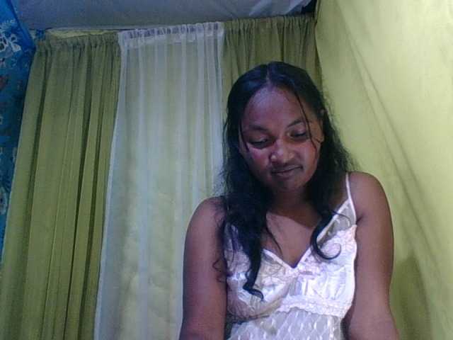 AZURAHRK live cam on BongaCams