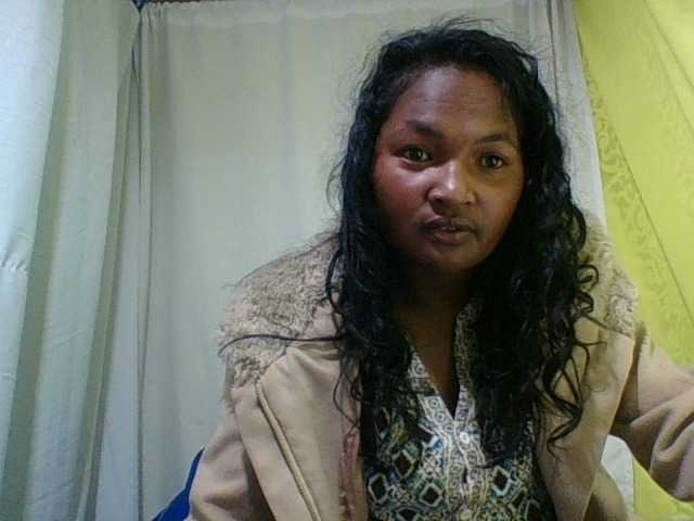AZURAHRK live cam preview