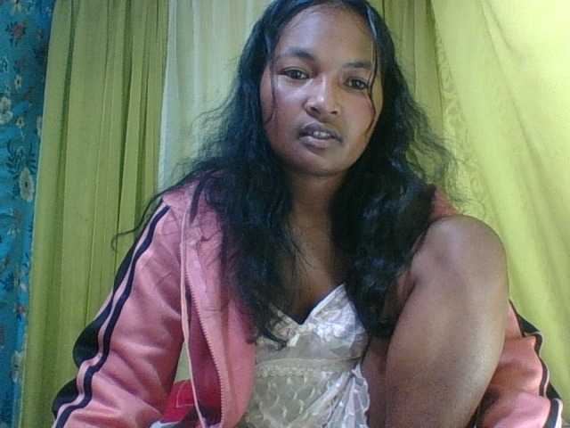 AZURAHRK live cam on BongaCams