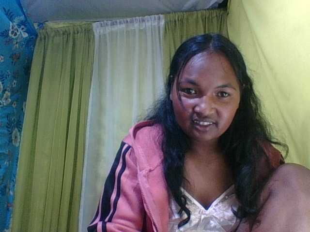 AZURAHRK live cam on BongaCams