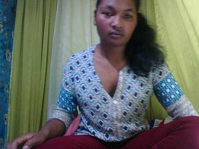 AZURAHRK live cam on BongaCams