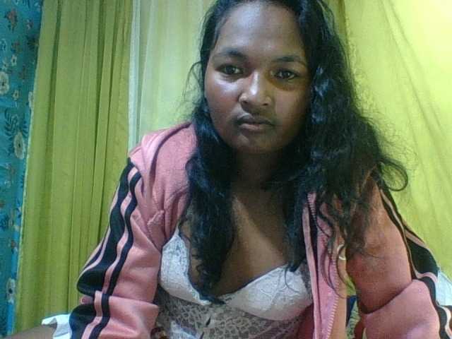 AZURAHRK live cam on BongaCams