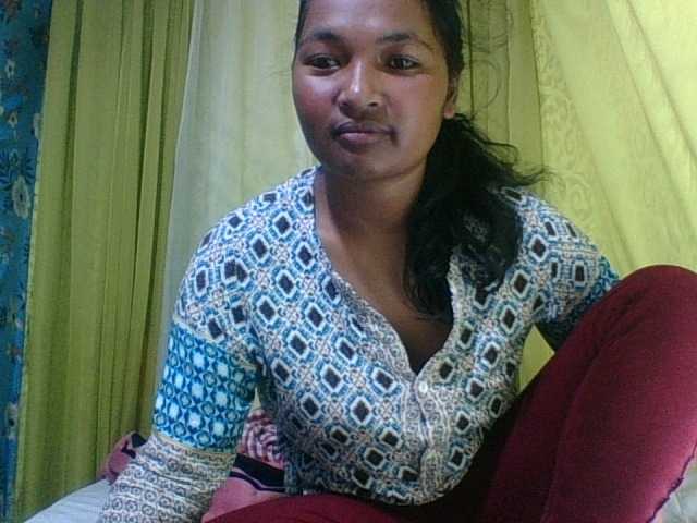 AZURAHRK live cam on BongaCams