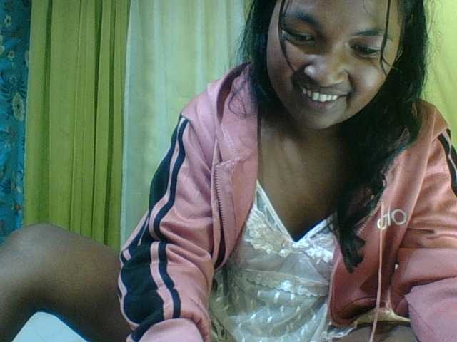 AZURAHRK live cam on BongaCams
