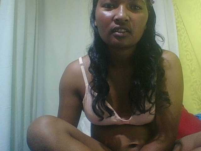AZURAHRK webcam bongacams model stream image