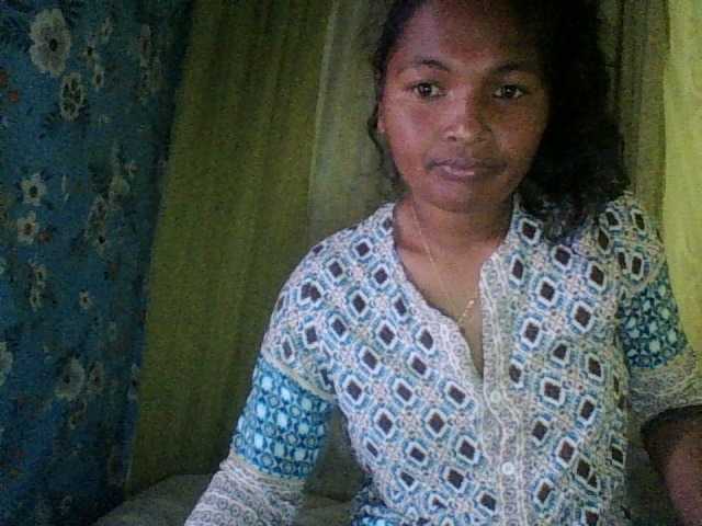 OLYGAH — live female cam