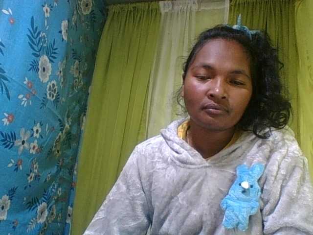 OLYGAH — live female cam