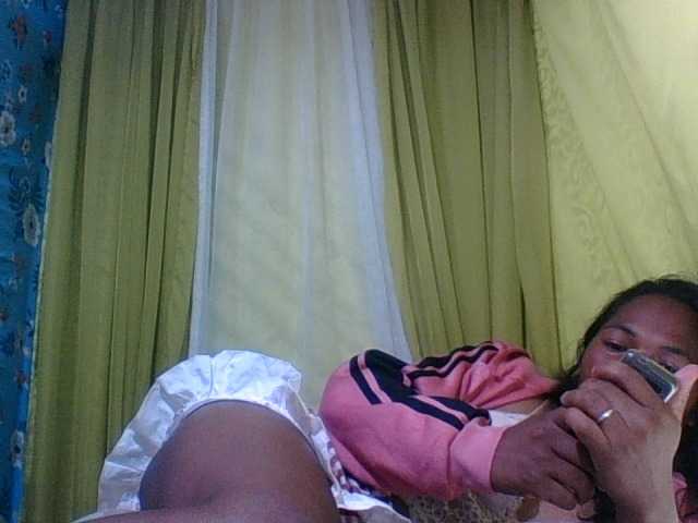 AZURAHRK live cam on BongaCams