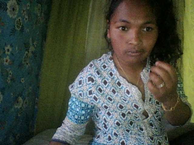 OLYGAH — live female cam