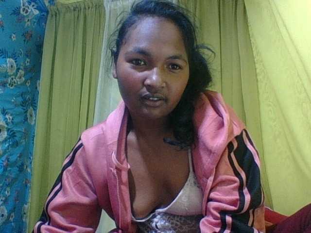 AZURAHRK live cam on BongaCams