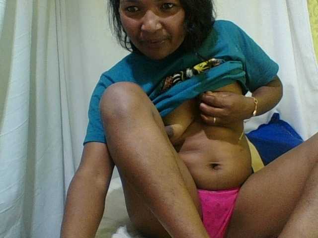 OLYGAH, en directo ahora en BongaCams