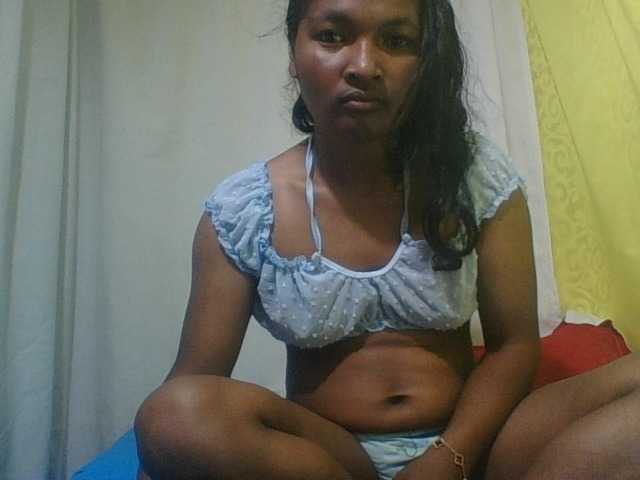 AZURAHRK live cam preview