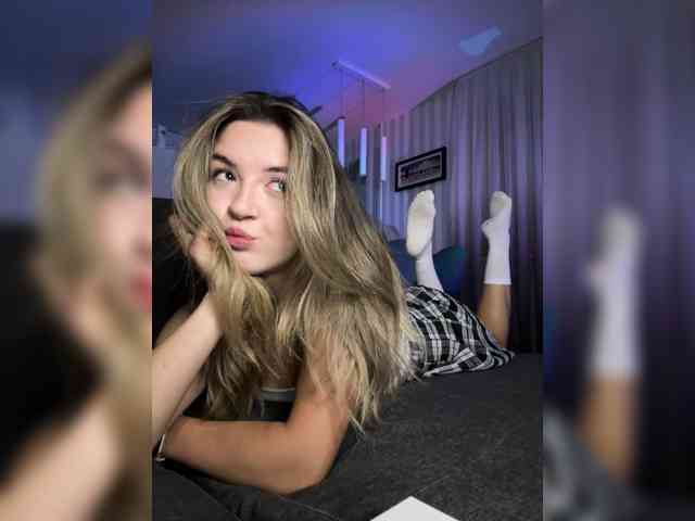 nikiluna webcam
