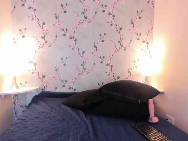 PaulaMonroe webcam