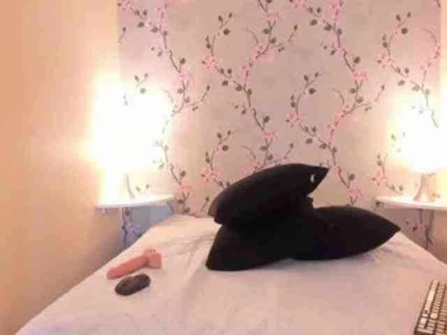 PaulaMonroe webcam
