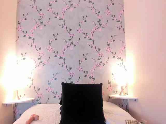 PaulaMonroe webcam