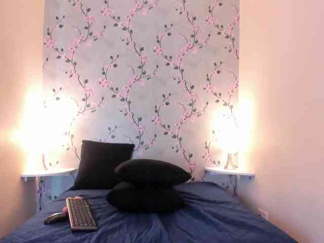 PaulaMonroe webcam