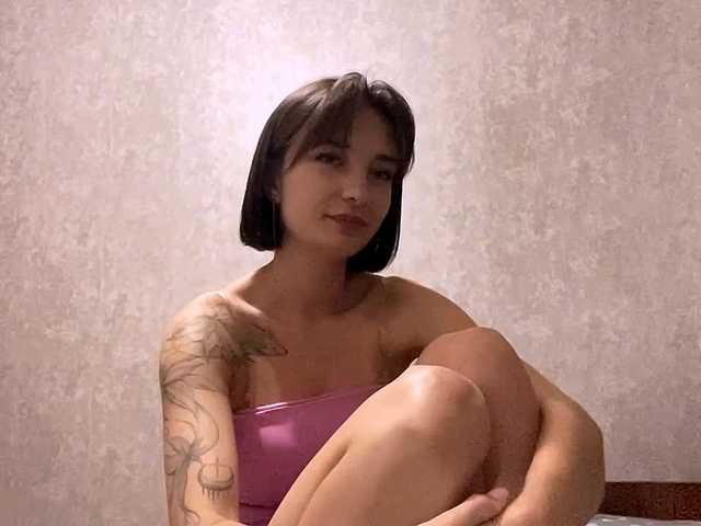 MarieDrakeford live cam on BongaCams