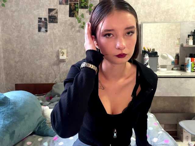 MarieDrakeford live cam on BongaCams