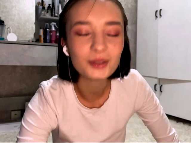 MarieDrakeford live cam on BongaCams