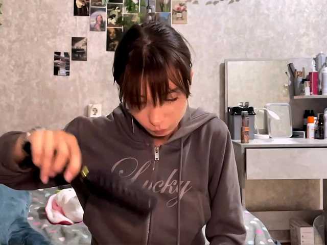 MarieDrakeford live cam on BongaCams